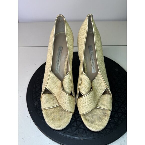 Diane von Furstenberg Wedges Peep Toe Heel Wicker Sz 8M - Picture 4 of 10